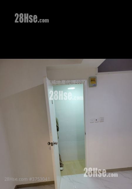 Hing Lee Building Rental 110 ft²