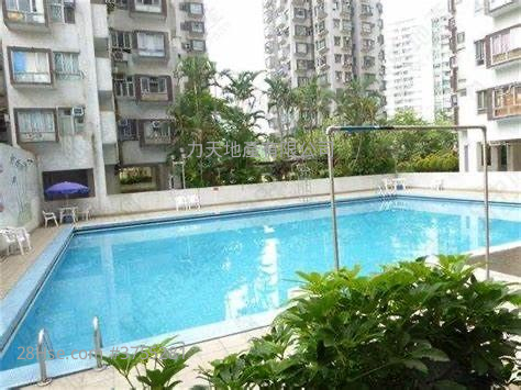 Golden Lion Garden Sell 270 ft²