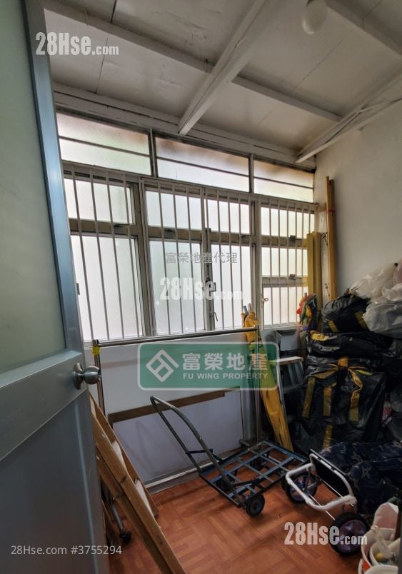 Siu Yip House (Building)  Rental 1 Toilet