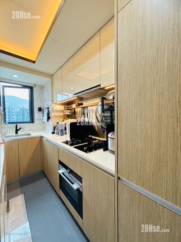 The Regent Sell 3 Bedrooms , 2 Bathrooms 735 ft²