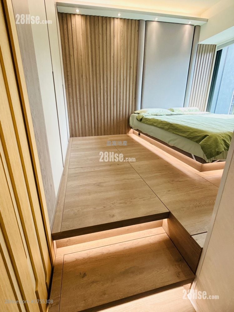 The Regent Sell 3 Bedrooms , 2 Bathrooms 735 ft²