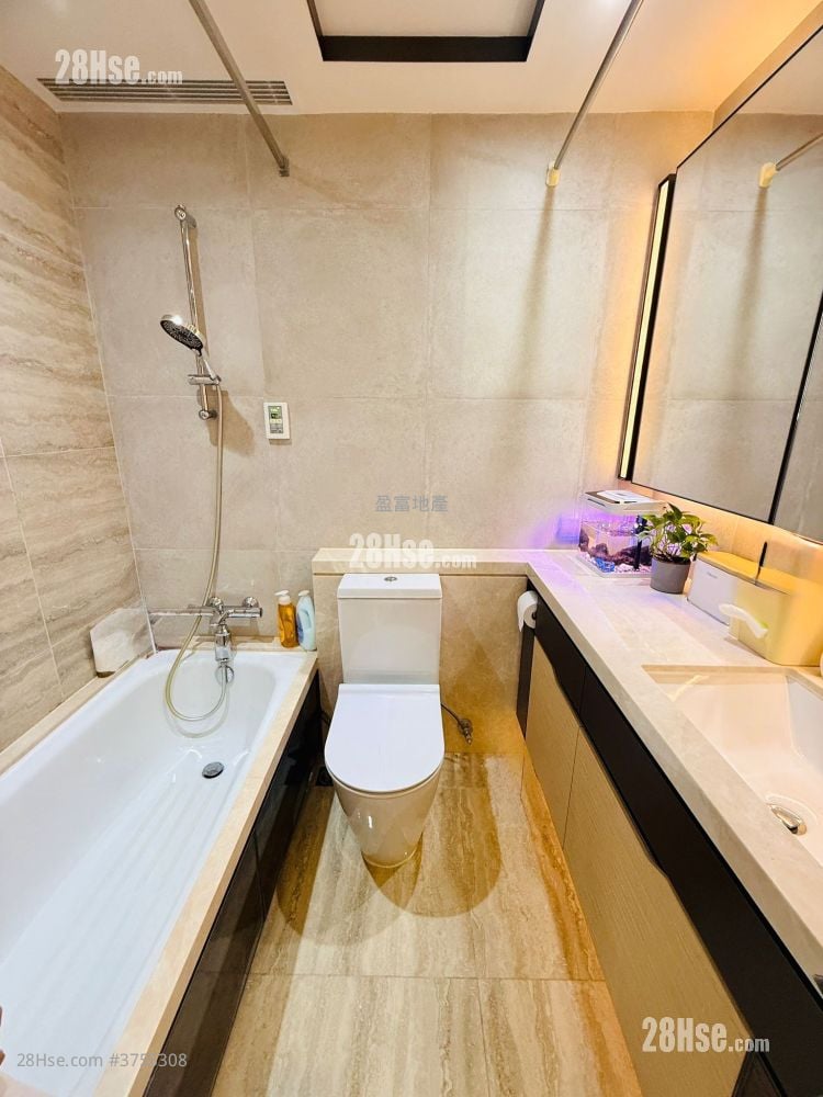 The Regent Sell 3 Bedrooms , 2 Bathrooms 735 ft²