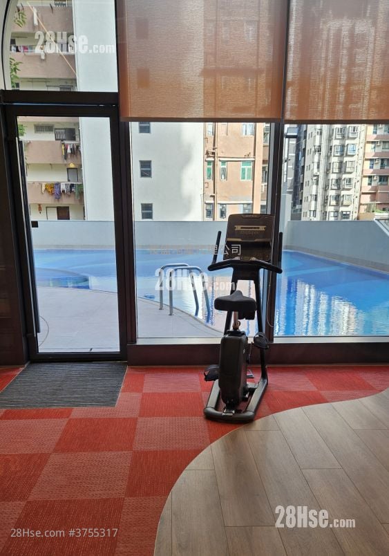 連方 售盤 1 房 , 1 浴室 293 平方呎