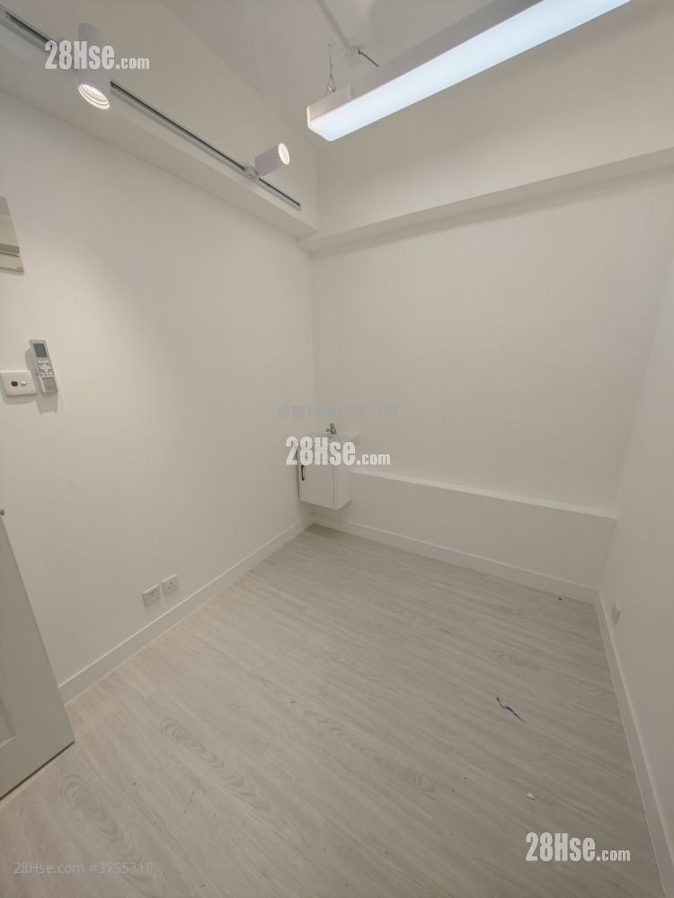 長江工廠大廈 租盤 80 平方呎