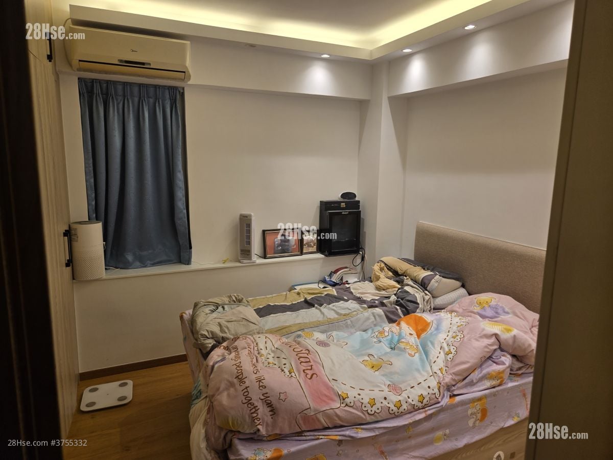 主人房: 中华大厦 售盘 2 房 , 2 浴室 713 平方尺