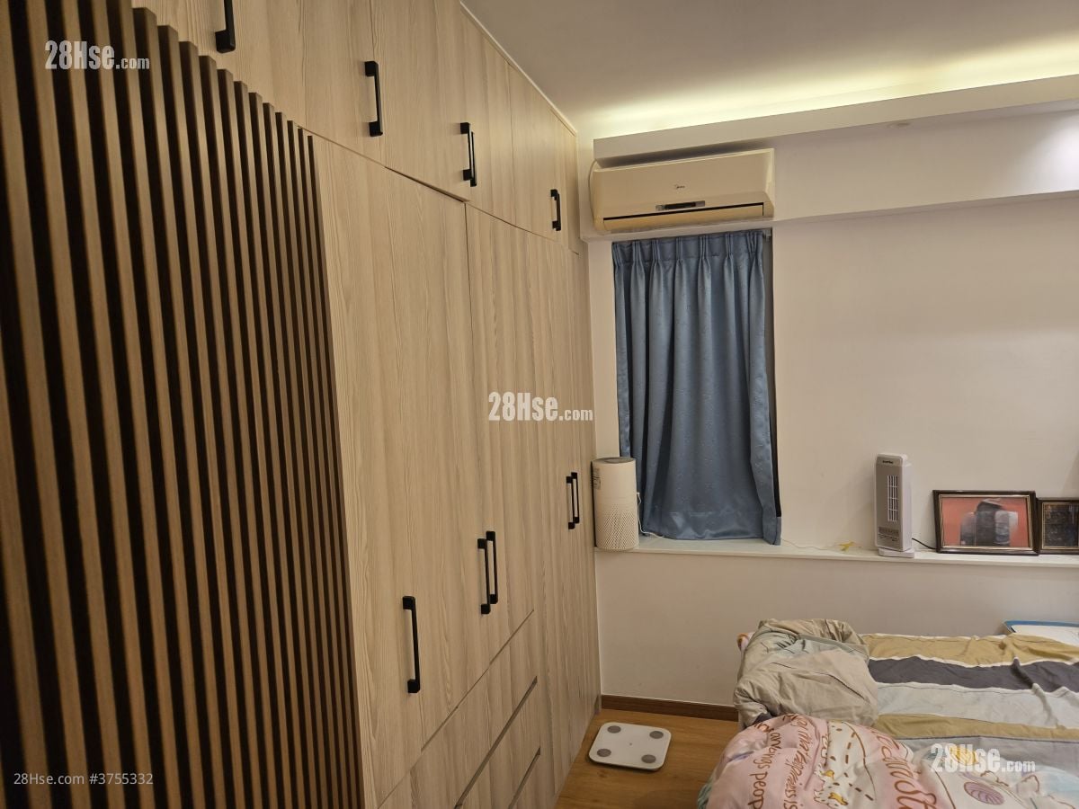 主人房: 中华大厦 售盘 2 房 , 2 浴室 713 平方尺