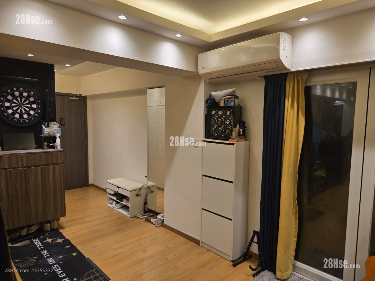 厅: 中华大厦 售盘 2 房 , 2 浴室 713 平方尺