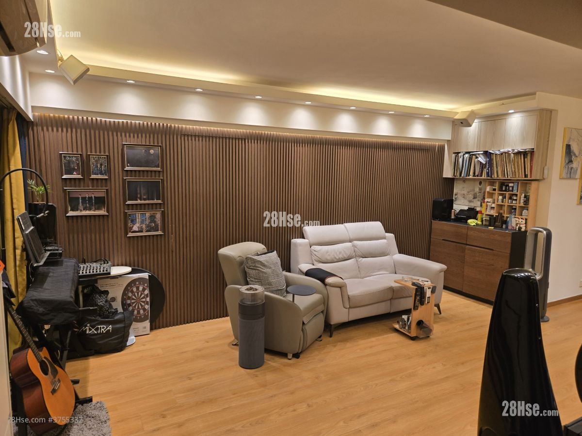 厅: 中华大厦 售盘 2 房 , 2 浴室 713 平方尺