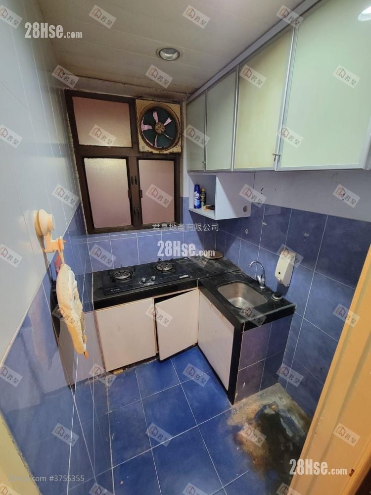 Kiu Ming Mansion Sell 2 Bedrooms , 1 Bathroom 391 ft²