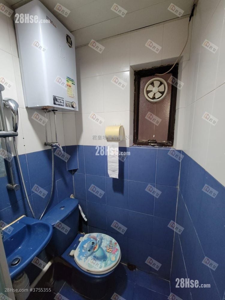 Kiu Ming Mansion Sell 2 Bedrooms , 1 Bathroom 391 ft²