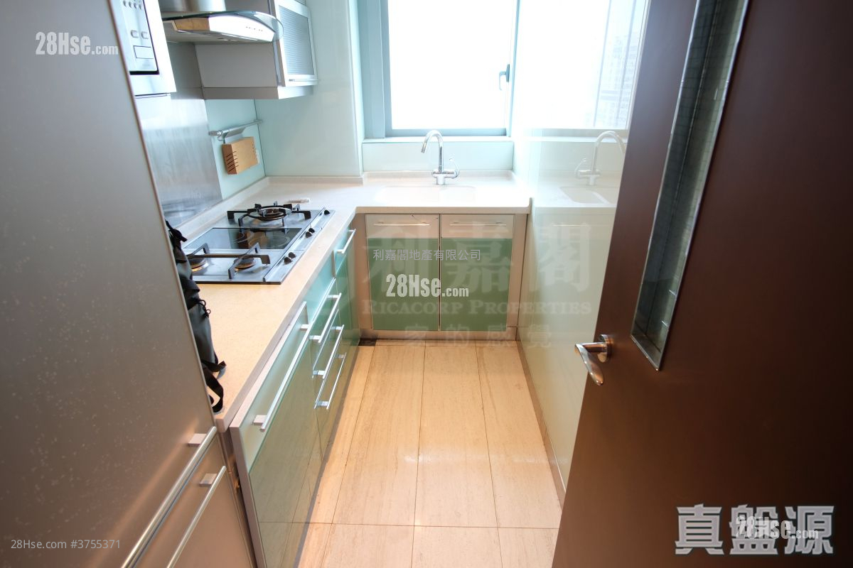 君臨天下 租盤 2 房 , 2 浴室 779 平方呎