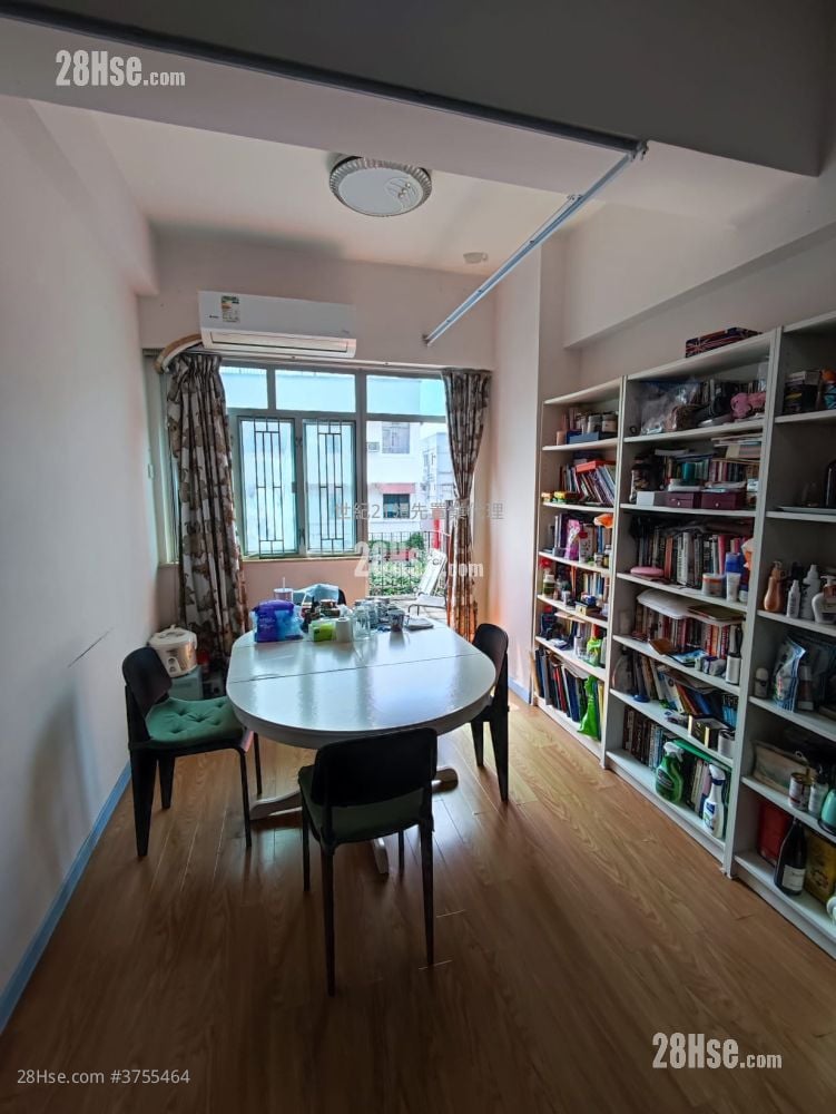 又一楼 售盘 2 房 , 1 浴室 596 平方尺