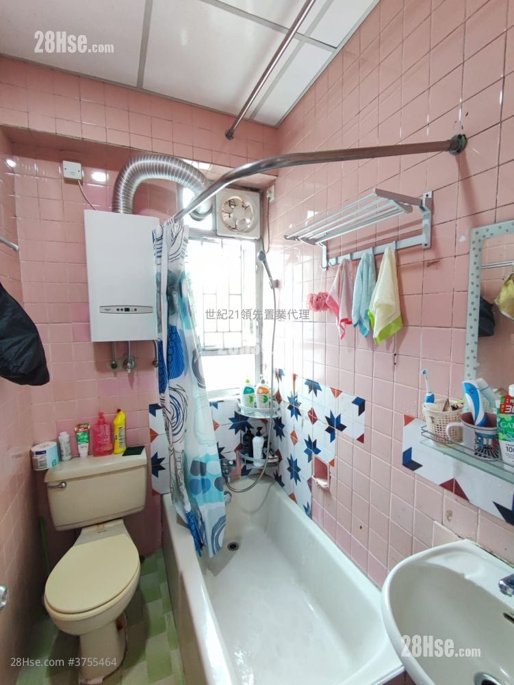 又一楼 售盘 2 房 , 1 浴室 596 平方尺