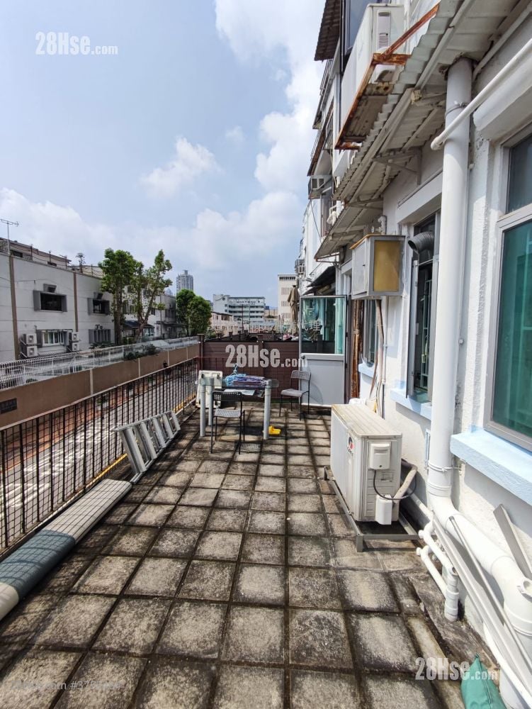 又一楼 售盘 2 房 , 1 浴室 596 平方尺