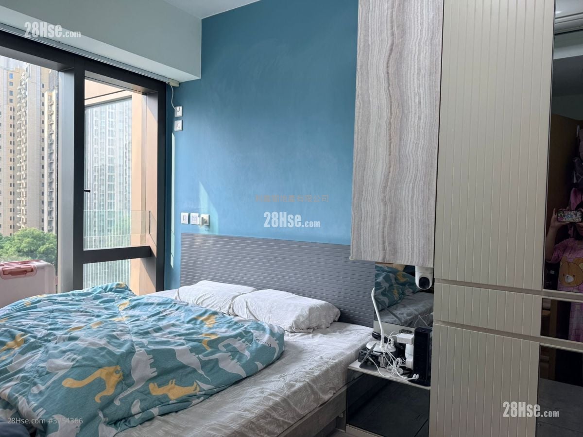 One Homantin Sell 2 Bedrooms 509 ft²