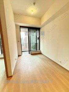 101 Kings Road 租盤 2 房 , 1 浴室 376 平方呎