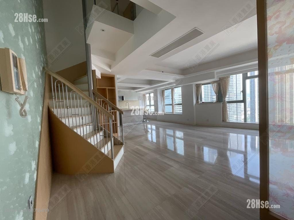 君临天下 售盘 2 房 , 2 浴室 743 平方尺