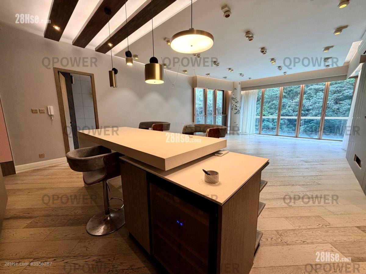 傲泷 租盘 4 房 1,837 平方尺