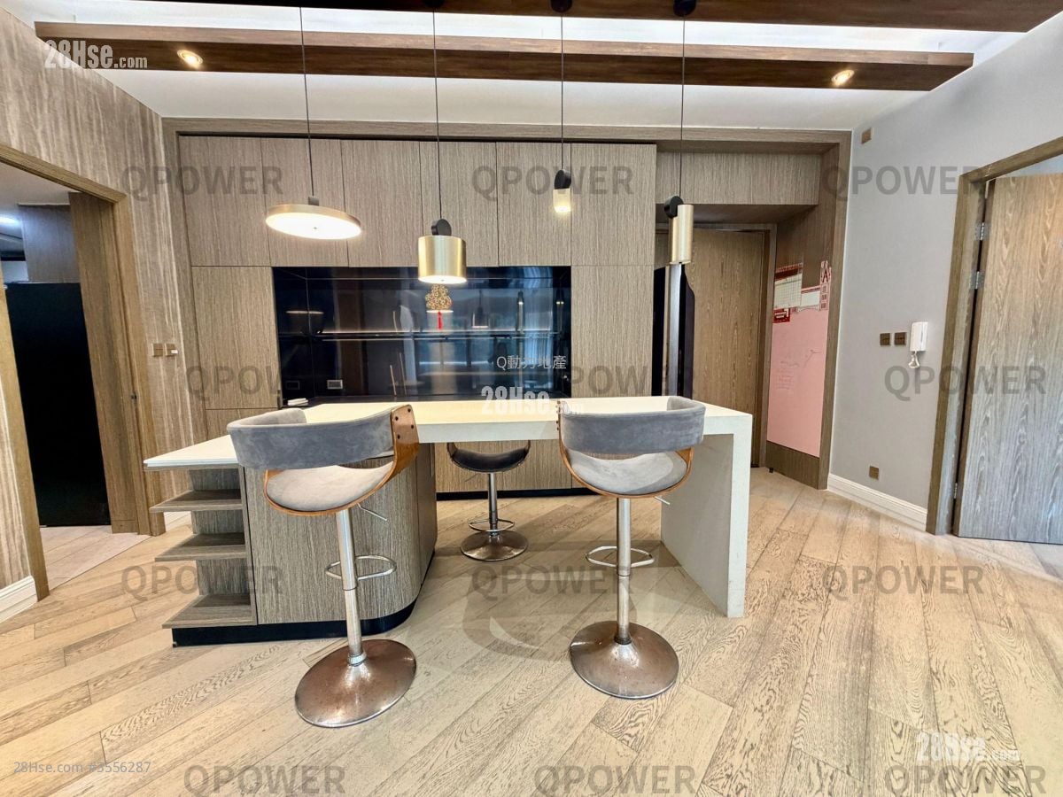 傲泷 租盘 4 房 1,837 平方尺