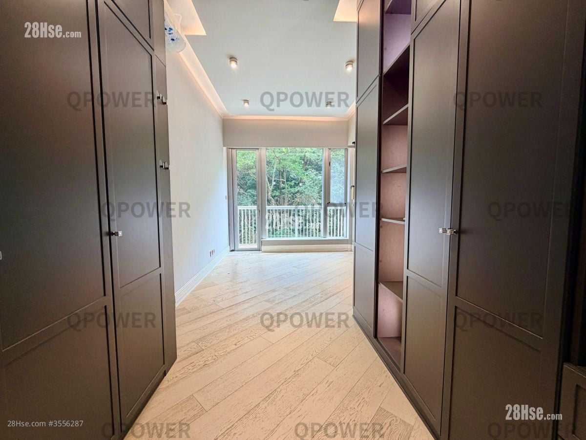 傲泷 租盘 4 房 1,837 平方尺