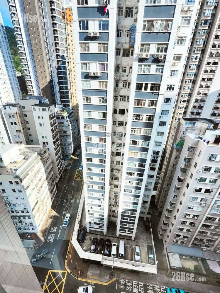 Le Village Sell 1 Bedroom , 1 Bathroom 294 ft²