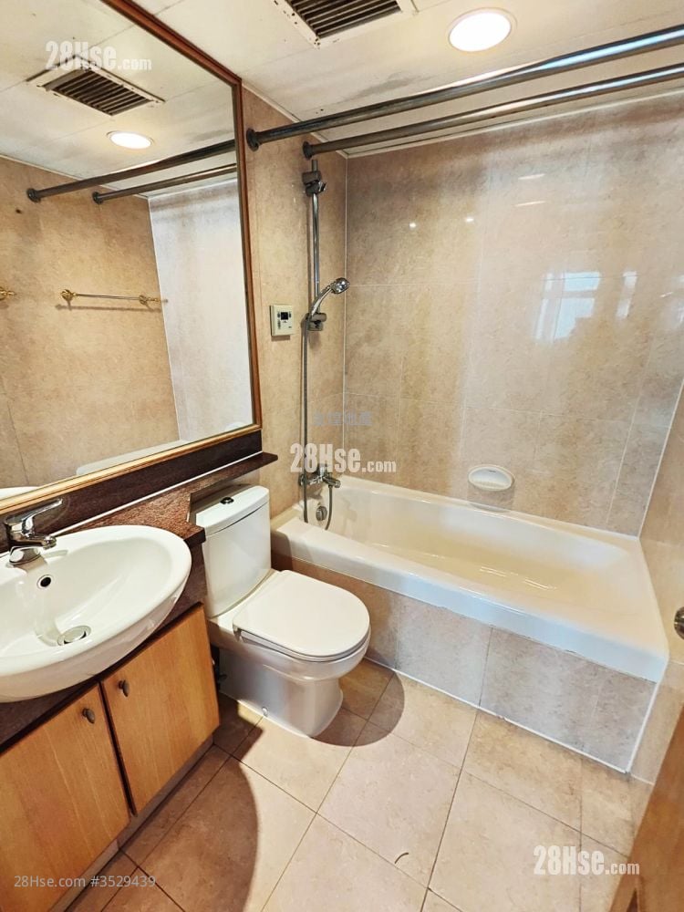 Le Village Sell 1 Bedroom , 1 Bathroom 294 ft²