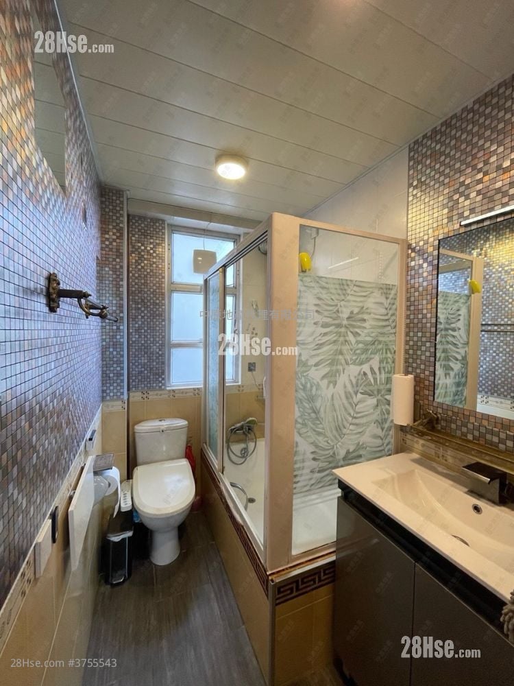 Glen Haven Sell 3 Bedrooms 1,227 ft²