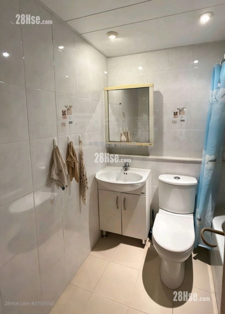 富豪花園 售盤 4 房 , 2 浴室 919 平方呎