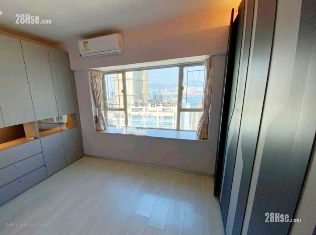 Island Place Sell 3 Bedrooms , 2 Bathrooms 788 ft²