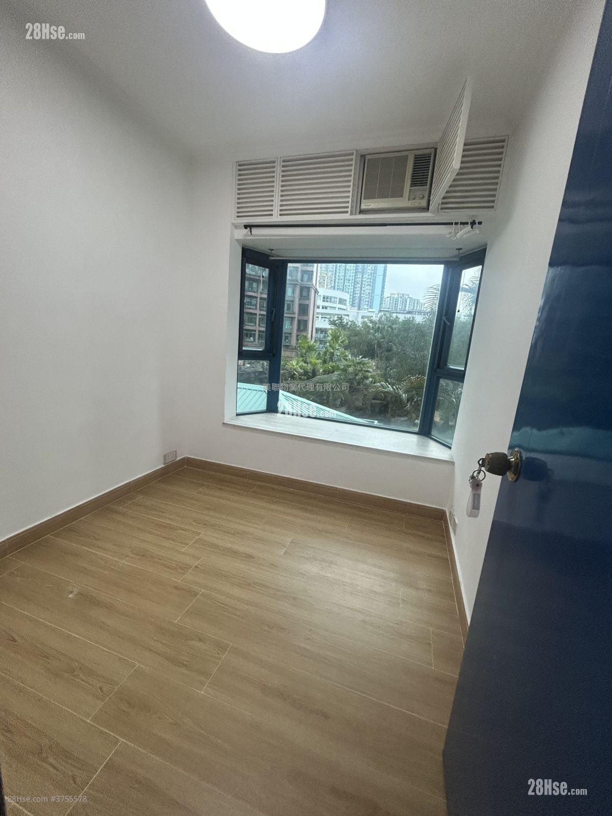 Vista Paradiso Sell 3 Bedrooms 650 ft²