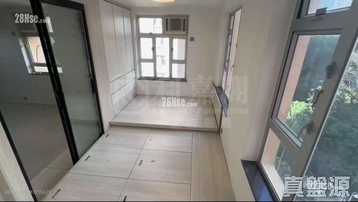 Amoy Gardens Sell 2 Bedrooms , 1 Bathroom 375 ft²
