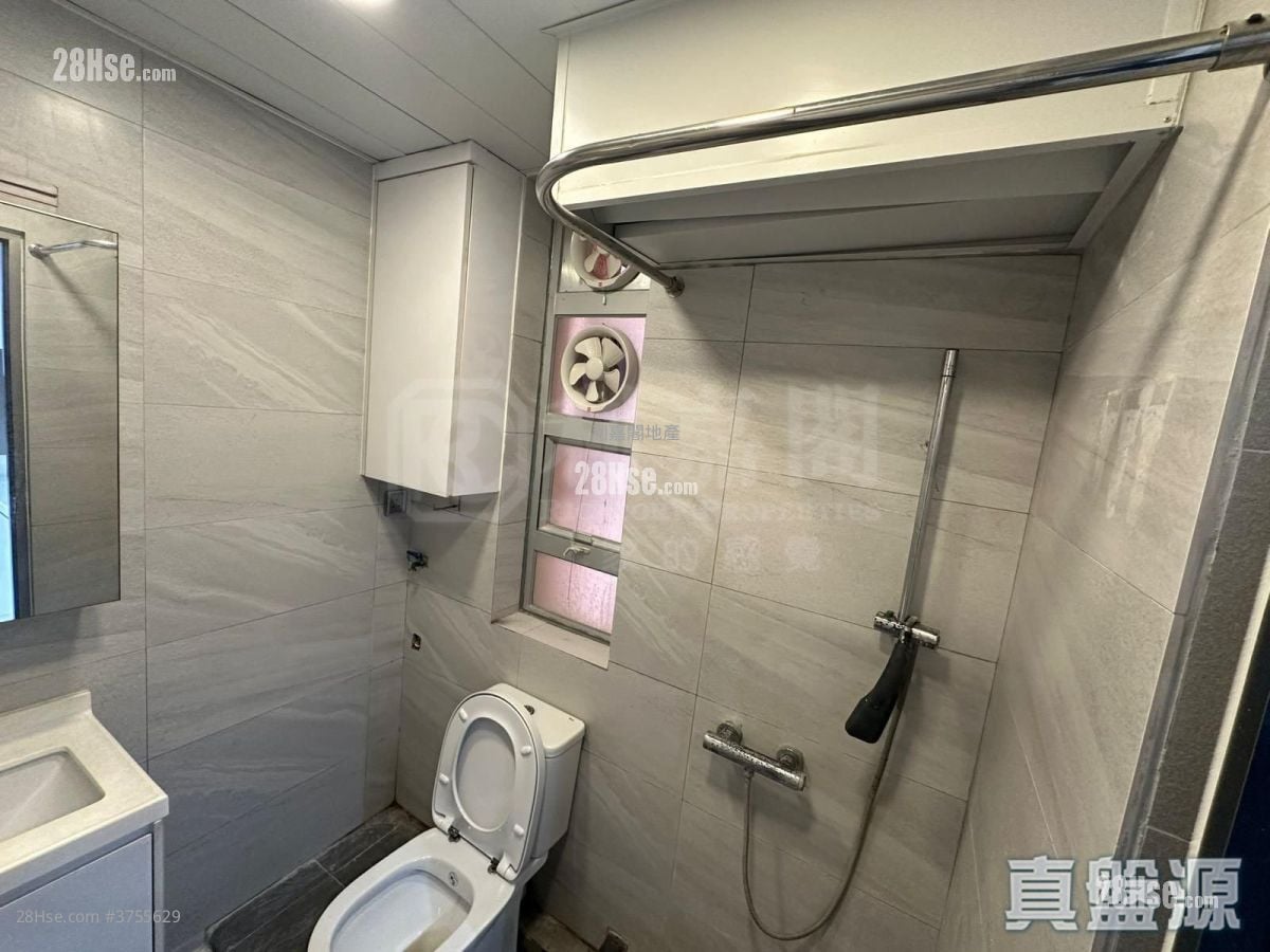 Amoy Gardens Sell 2 Bedrooms , 1 Bathroom 375 ft²