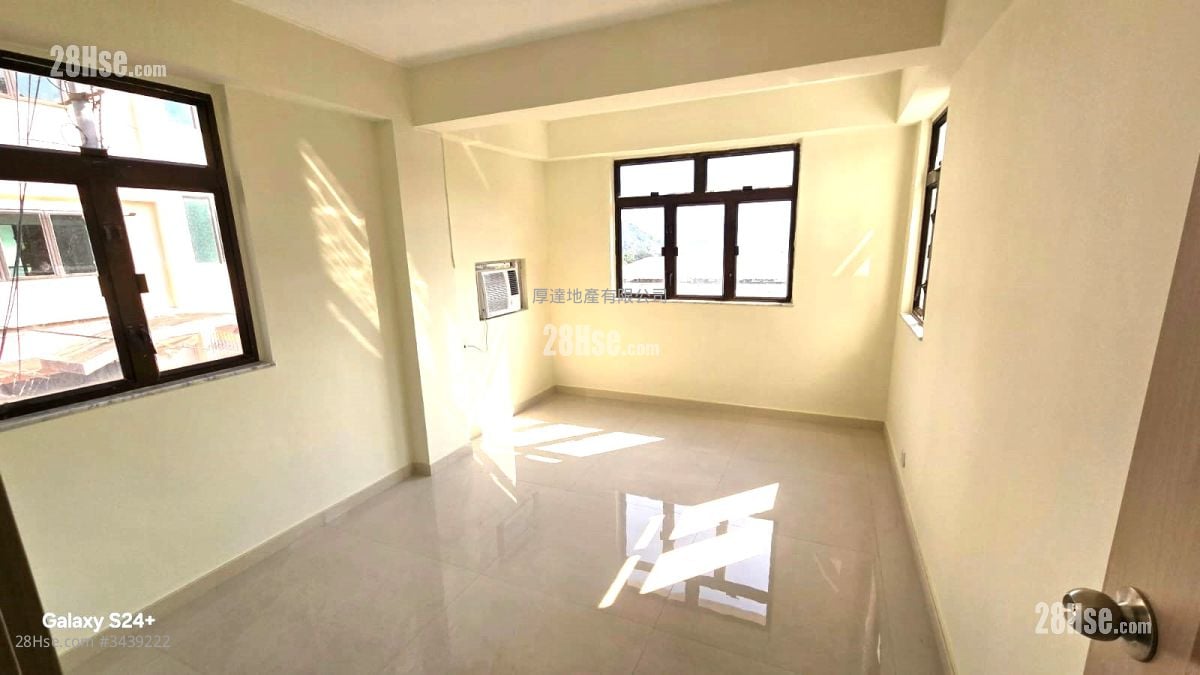 Village Sell 3 Bedrooms , 1 Bathroom 700 ft²