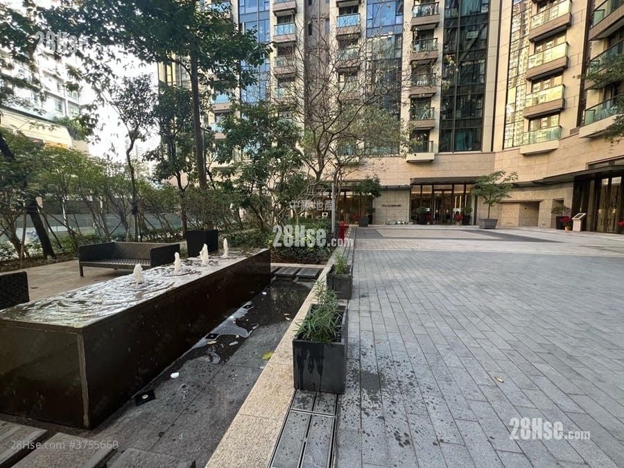 One Homantin Sell 2 Bedrooms 509 ft²