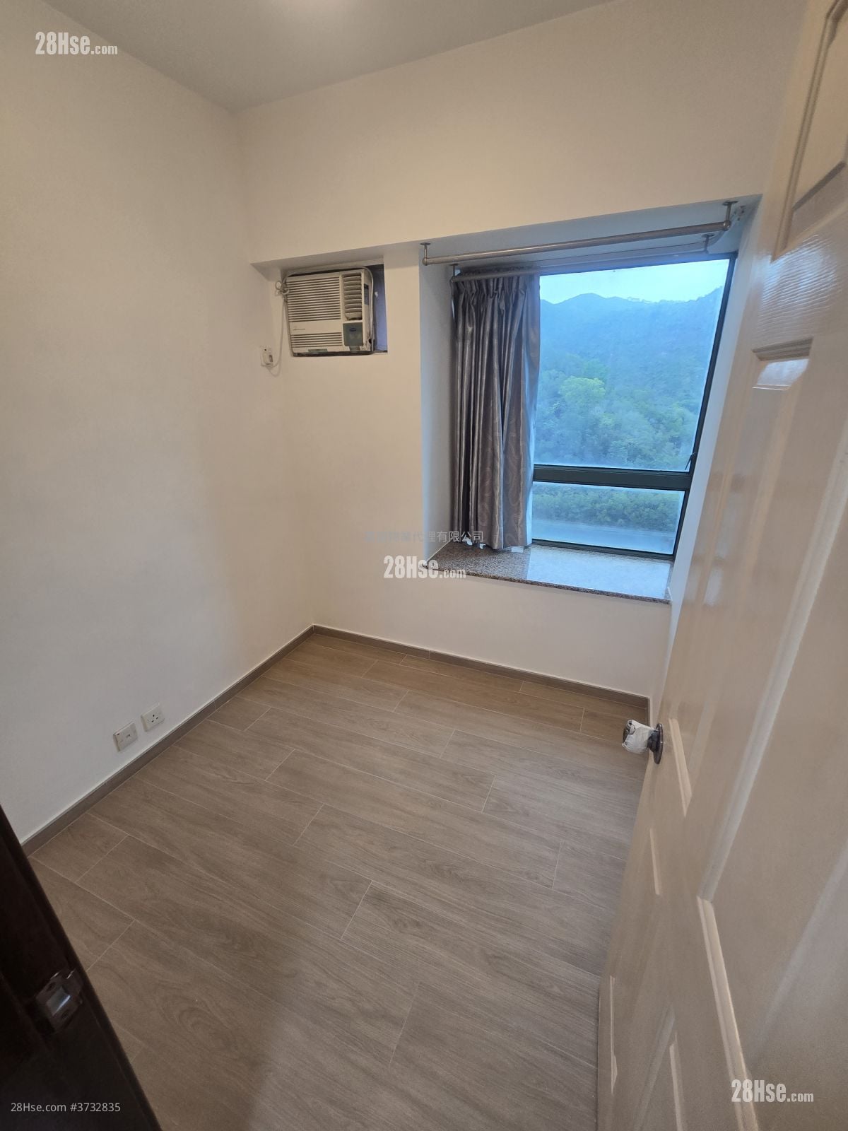 Sea Crest Villa Rental 2 Bedrooms , 1 Bathroom 484 ft²