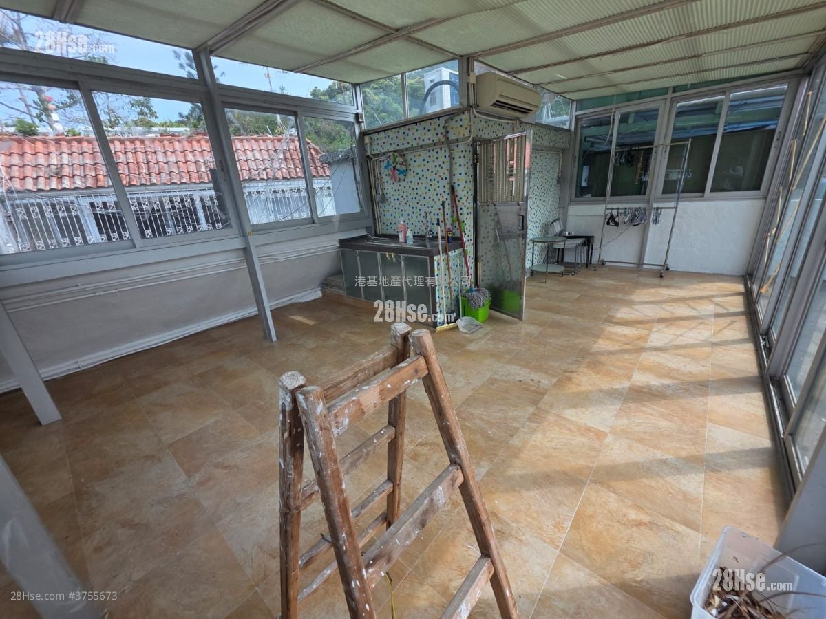 Village Sell 2 Bedrooms , 1 Bathroom 630 ft²