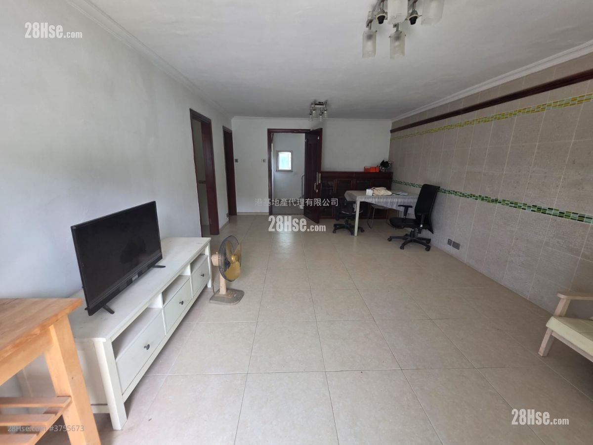 Village Sell 2 Bedrooms , 1 Bathroom 630 ft²