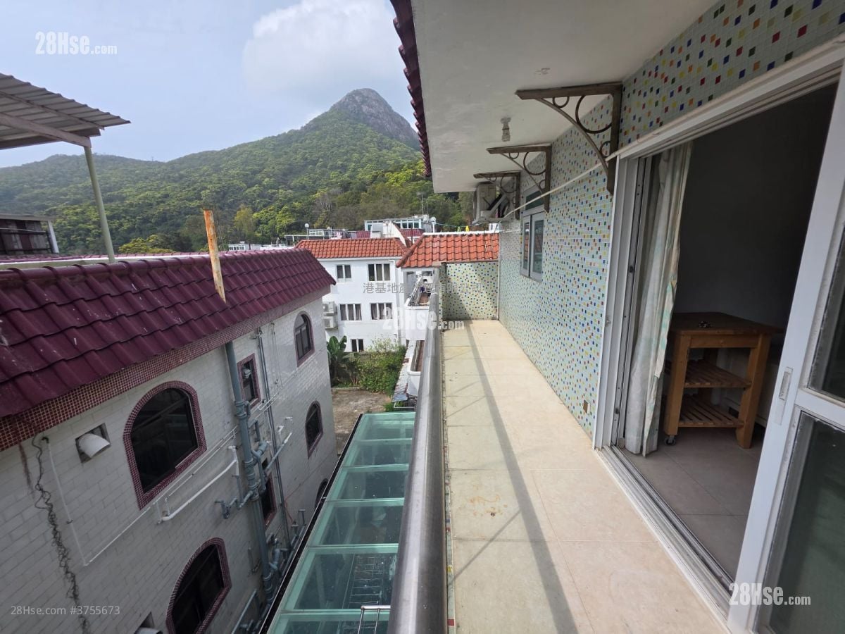 Village Sell 2 Bedrooms , 1 Bathroom 630 ft²