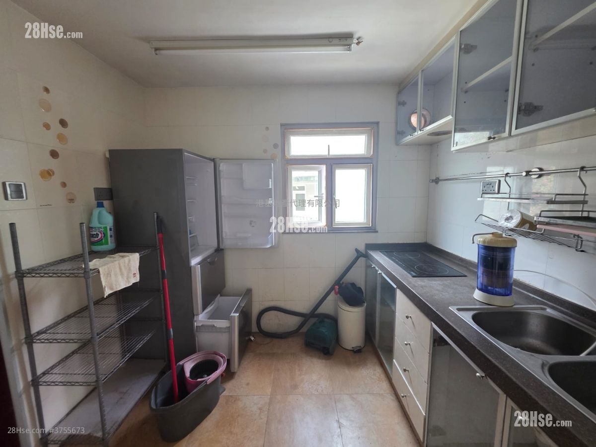 Village Sell 2 Bedrooms , 1 Bathroom 630 ft²