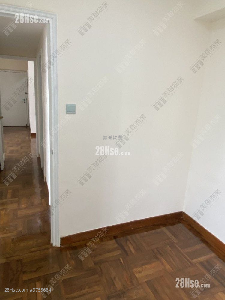 Fanling Centre Sell 3 Bedrooms 513 ft²
