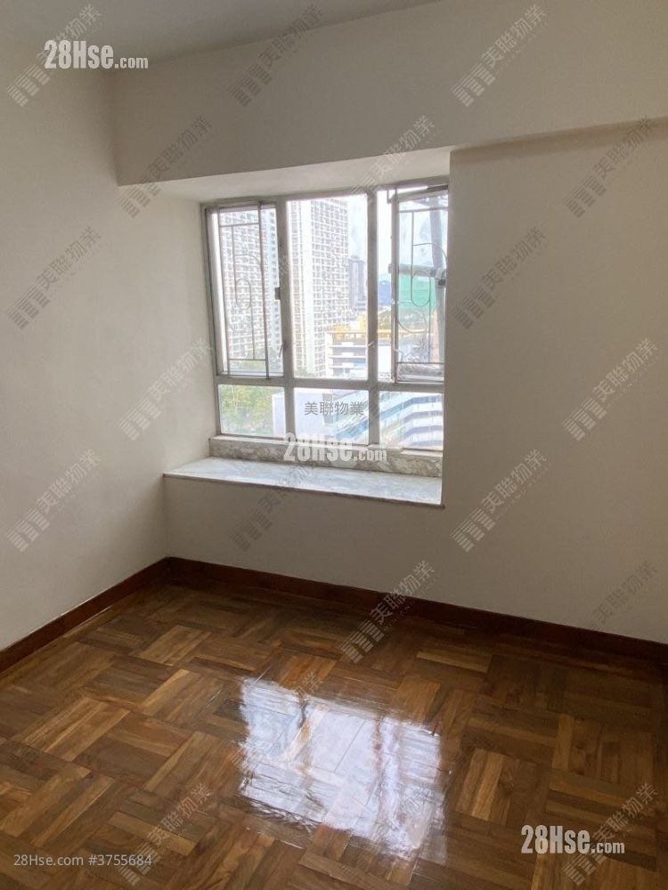 Fanling Centre Sell 3 Bedrooms 513 ft²