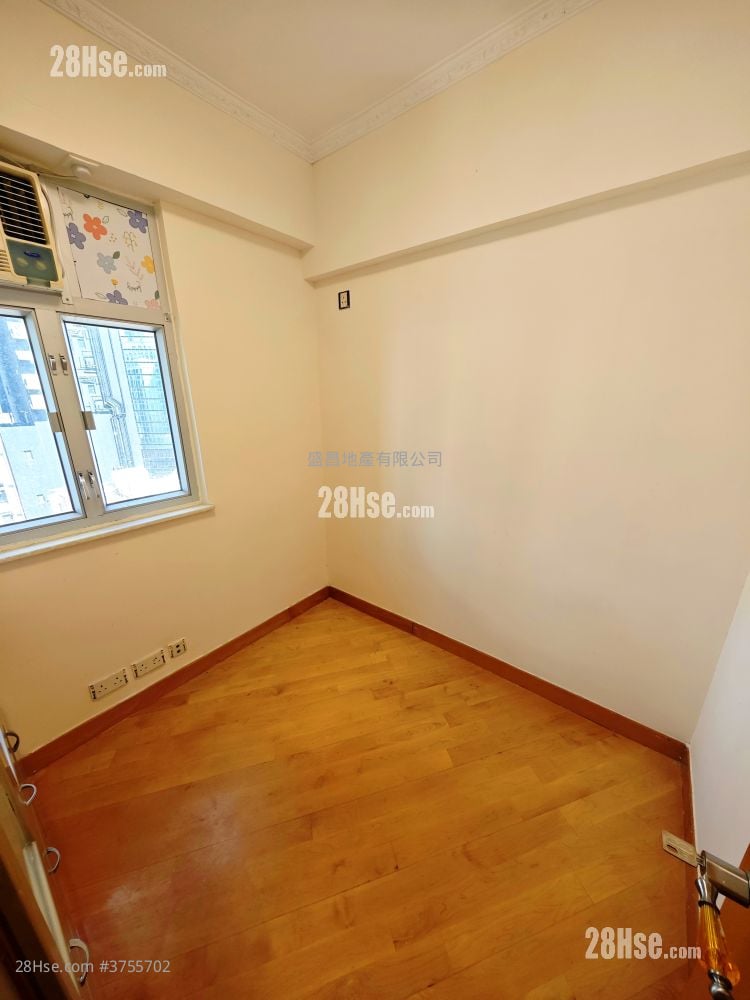 Cheung Fu Mansion Sell 2 Bedrooms , 1 Bathroom 321 ft²