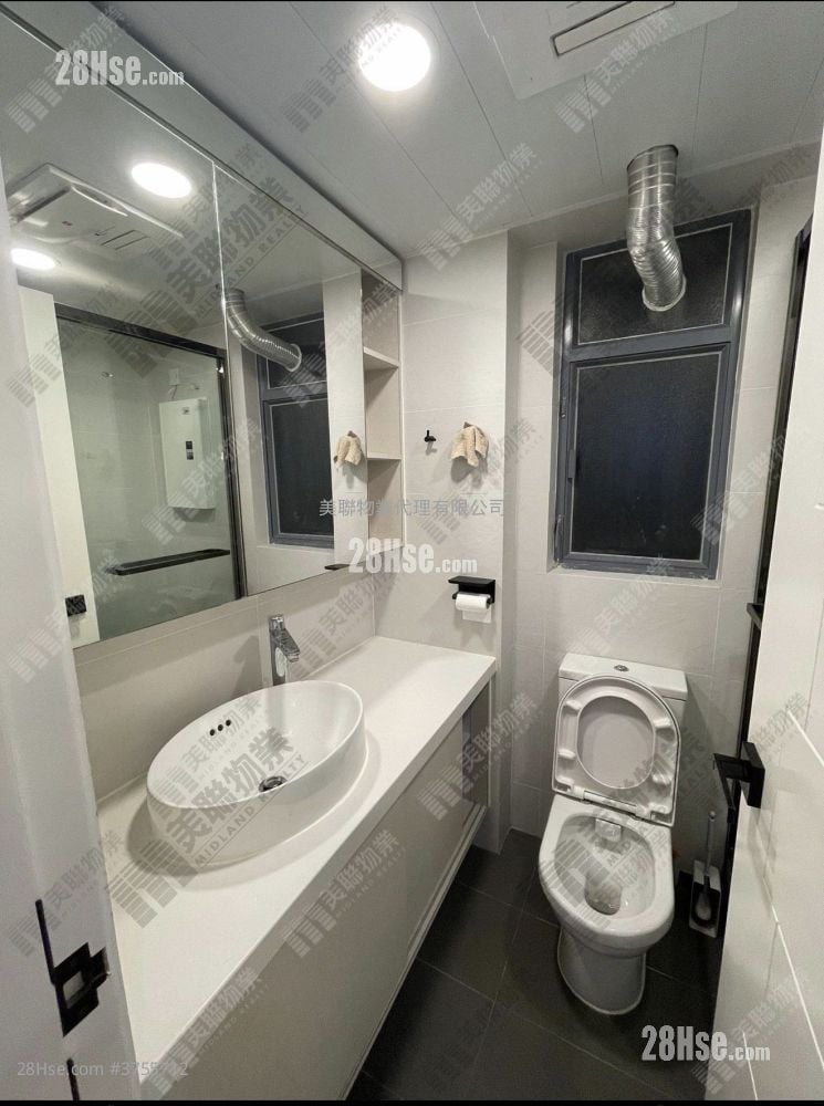 浴室: 海悦豪园 售盘 2 房 432 平方尺