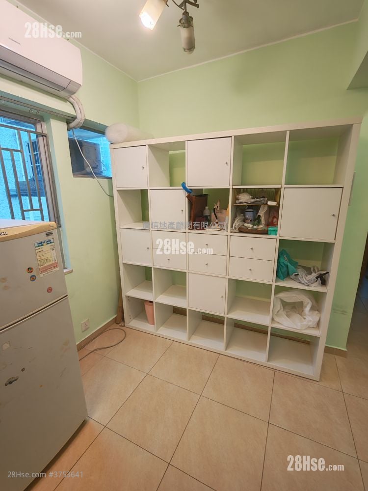 Folkland Mansion Sell 3 Bedrooms , 1 Bathroom 394 ft²