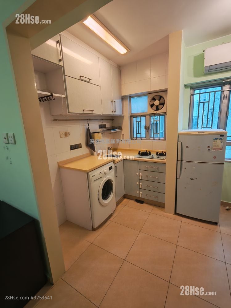 Folkland Mansion Sell 3 Bedrooms , 1 Bathroom 394 ft²