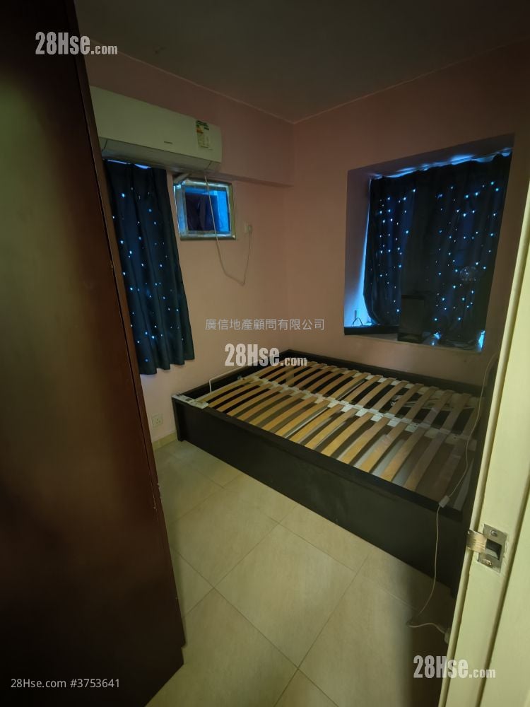 Folkland Mansion Sell 3 Bedrooms , 1 Bathroom 394 ft²