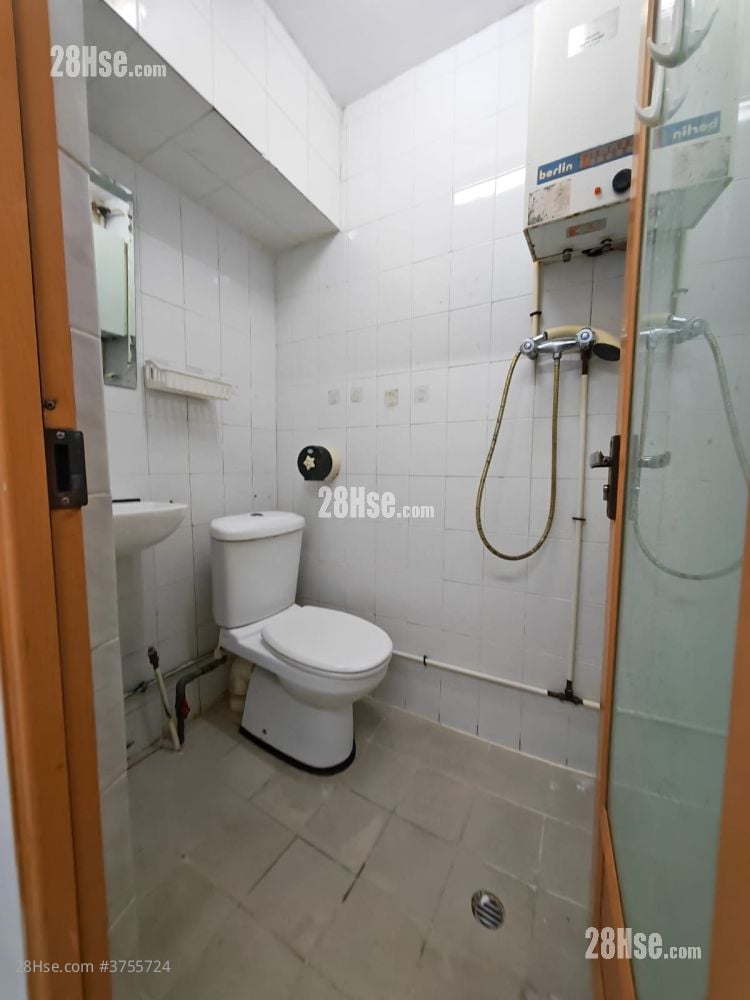 Pollock Building Sell 5+ Bedrooms , 5+ Toilets 730 ft²