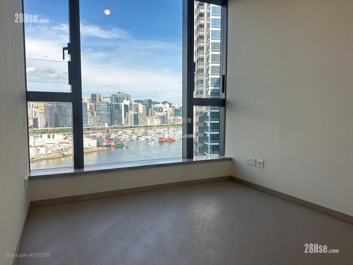 One Victoria Rental 3 Bedrooms , 2 Bathrooms 643 ft²