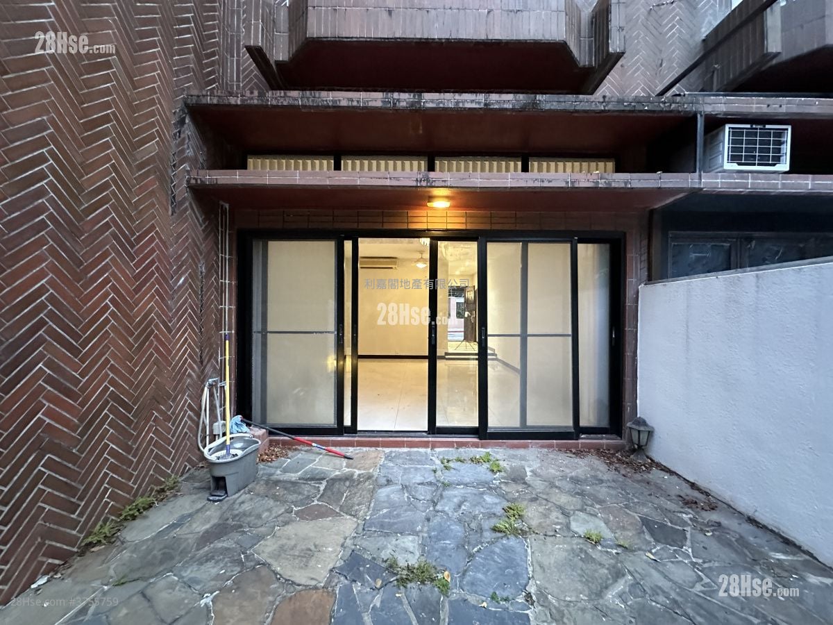 麗峰花園 售盤 3 房 , 4 浴室 1,761 平方呎