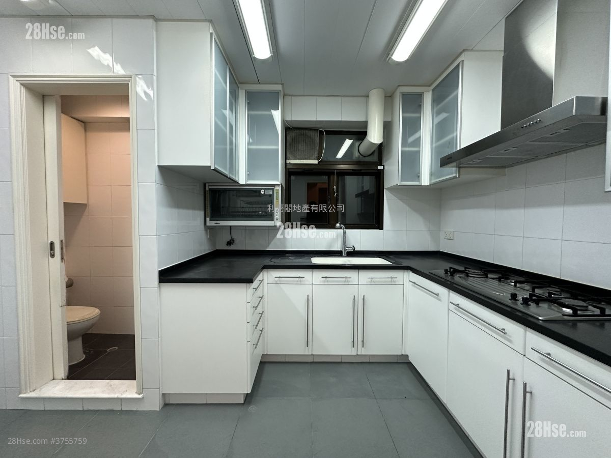 麗峰花園 售盤 3 房 , 4 浴室 1,761 平方呎